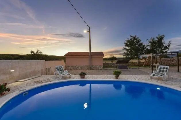 Villa, Sigara İçilebilir