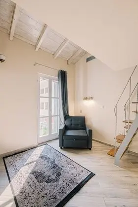 Romantic Üç Kişilik Oda, 1 Büyük (Queen) Boy Yatak ve Çekyat