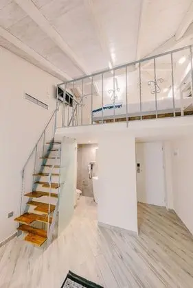 Romantic Üç Kişilik Oda, 1 Büyük (Queen) Boy Yatak ve Çekyat