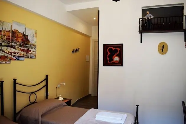 Tek Büyük veya İki Ayrı Yataklı Oda, Şehir Manzaralı (Folklore)