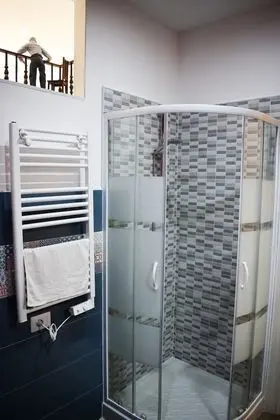 Tek Büyük veya İki Ayrı Yataklı Oda, Şehir Manzaralı (Folklore)