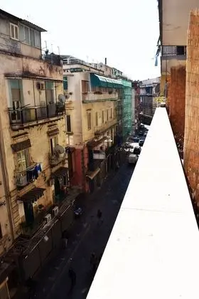 Tek Büyük veya İki Ayrı Yataklı Oda, Şehir Manzaralı (Folklore)