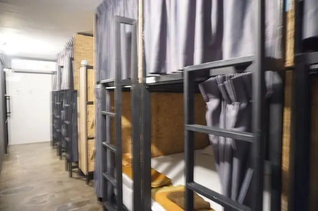 12-Bed Mixed Dormitory