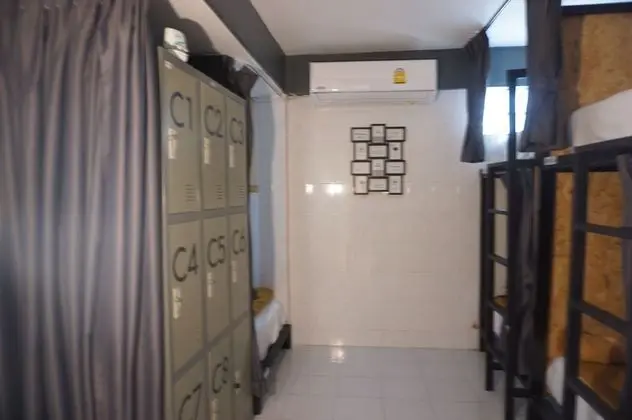 12-Bed Mixed Dormitory
