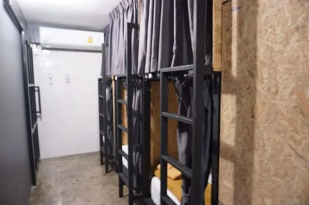 8-Bed Mixed Dormitory