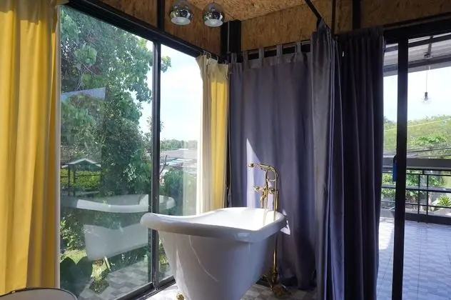 Private Room with Bathtub