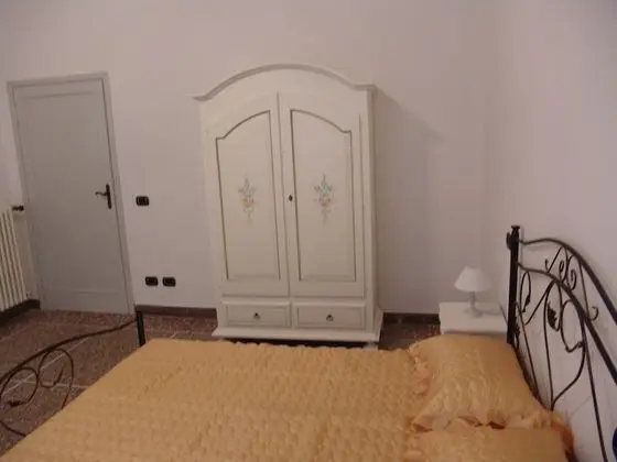 Tek Büyük Yataklı Oda, Ortak Banyo