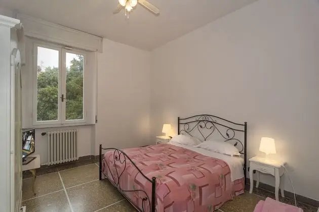 Tek Büyük Yataklı Oda, Ortak Banyo