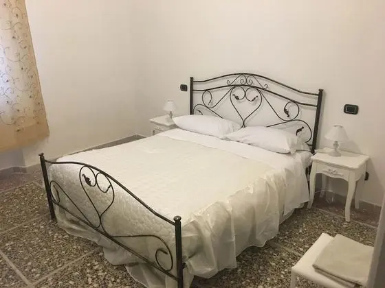 Tek Büyük Yataklı Oda, Ortak Banyo
