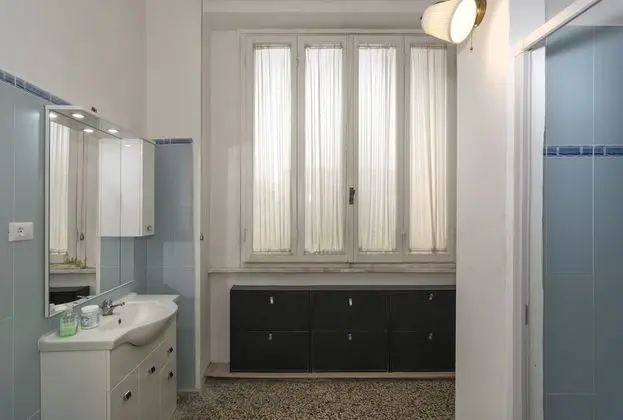 Tek Büyük Yataklı Oda, Ortak Banyo