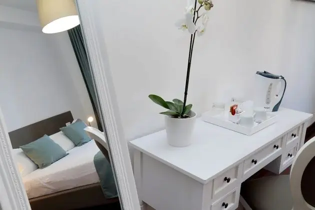 Standard Tek Büyük Yataklı Oda