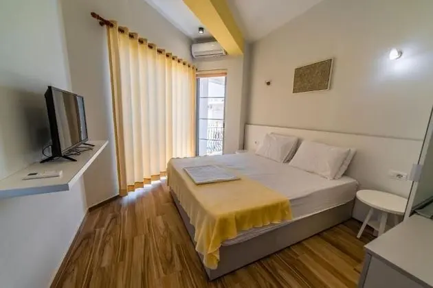 Tek Büyük Yataklı Oda, Balkon