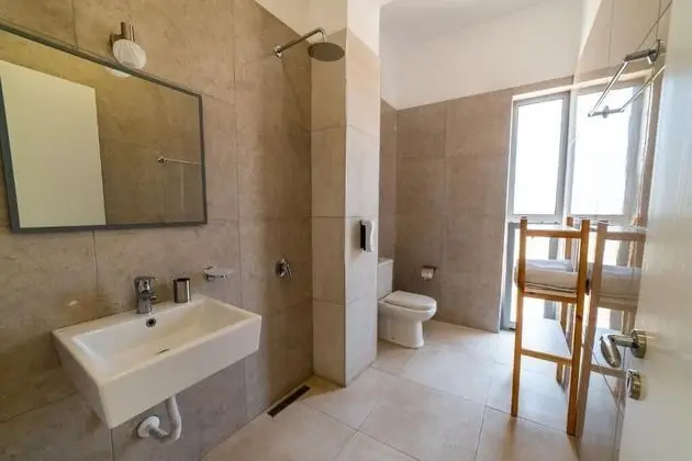 Tek Büyük Yataklı Oda, Balkon