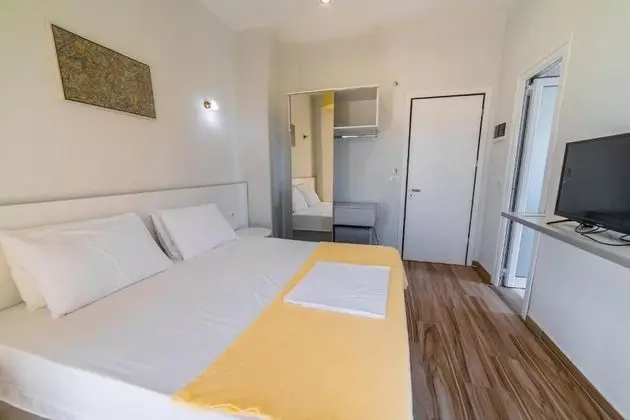 Tek Büyük Yataklı Oda, Balkon, Deniz Manzaralı