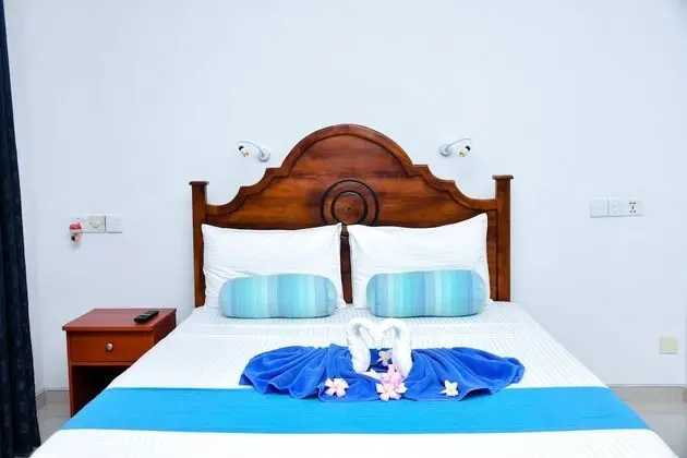 Deluxe Tek Büyük Yataklı Oda, Havuz Manzaralı, Havuz Kenarı