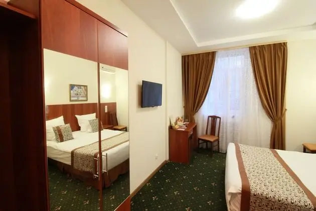 Standard Tek Büyük Yataklı Oda
