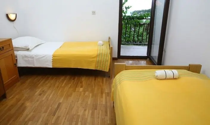Apart Daire (Neda - perfect location & free parkin)