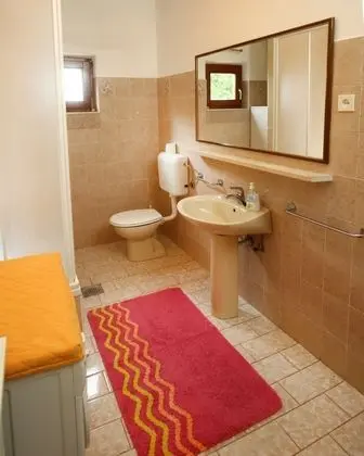 Apart Daire (Neda - perfect location & free parkin)