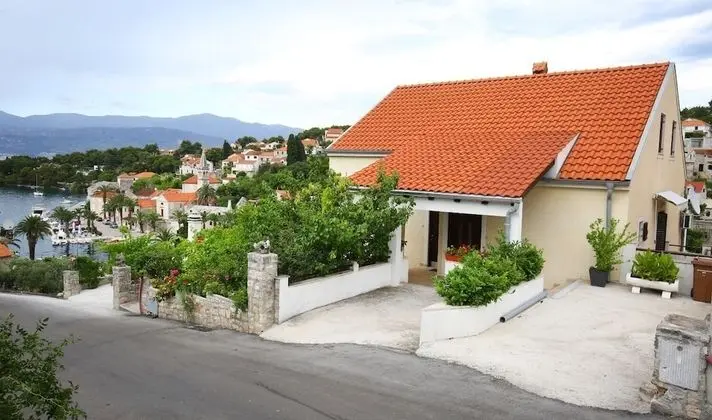 Apart Daire (Neda - perfect location & free parkin)