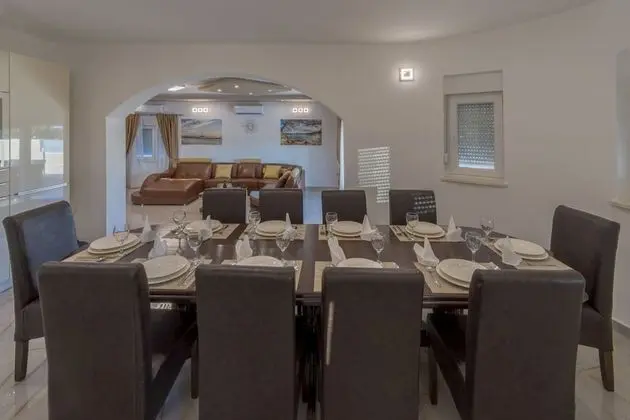 Villa, Kişiye Özel Havuzlu