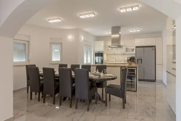 Villa, Kişiye Özel Havuzlu