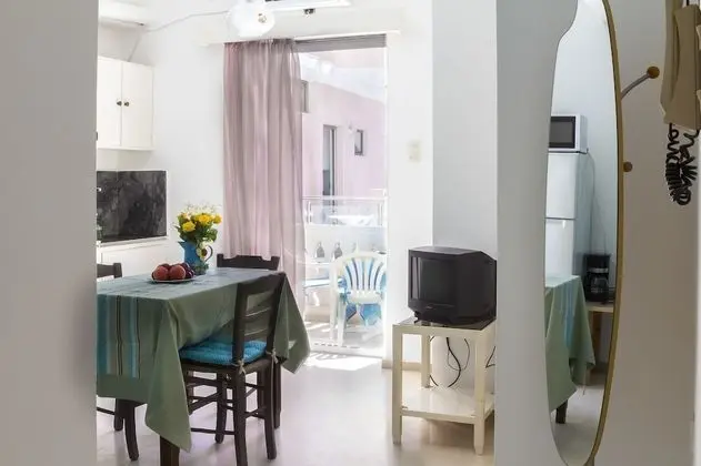 Basic Stüdyo, Bahçe Manzaralı