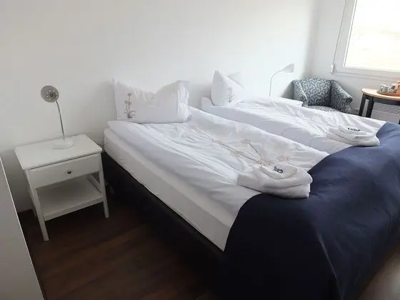 Tek Büyük veya İki Ayrı Yataklı Oda, Özel Banyo, Göl Manzaralı