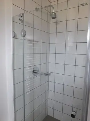 Tek Büyük veya İki Ayrı Yataklı Oda, Özel Banyo, Göl Manzaralı