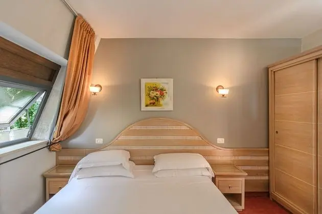 Economy Tek Büyük veya İki Ayrı Yataklı Oda