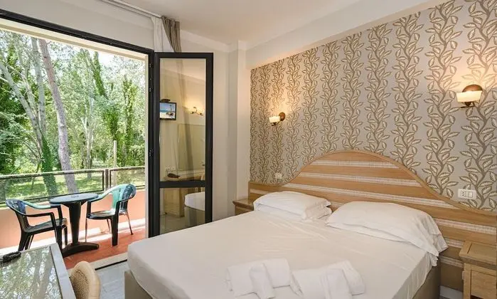 Superior Tek Büyük veya İki Ayrı Yataklı Oda