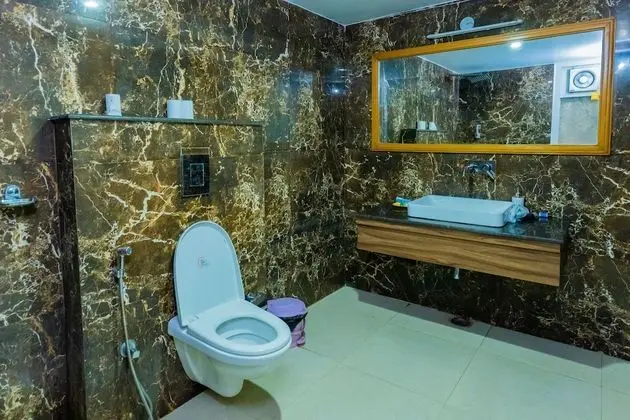 Lake Facing AC Suite