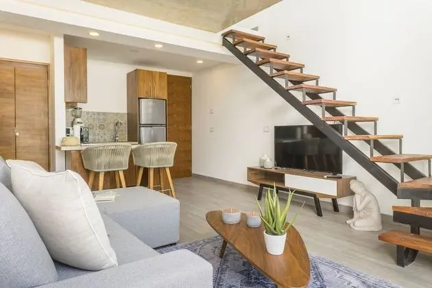 Çatı Katı (Loft), Havuz Manzaralı