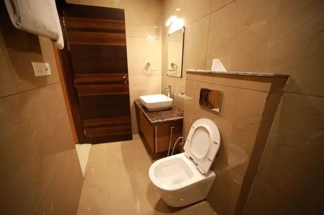 Premium Tek Büyük Yataklı Oda