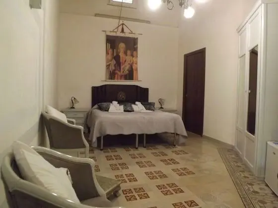 Basic Tek Büyük veya İki Ayrı Yataklı Oda