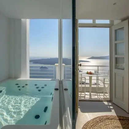 Junior Süit, Sıcak Su Küveti (Caldera View)