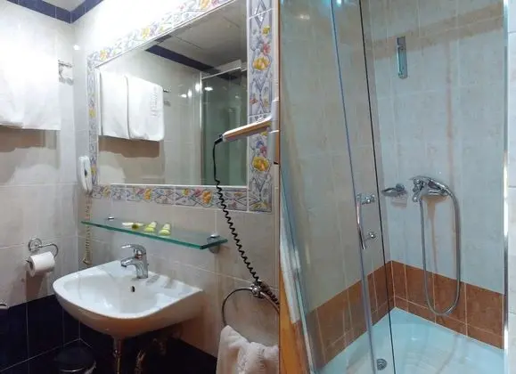 Executive Tek Büyük Yataklı Oda, Kısmi Deniz Manzaralı