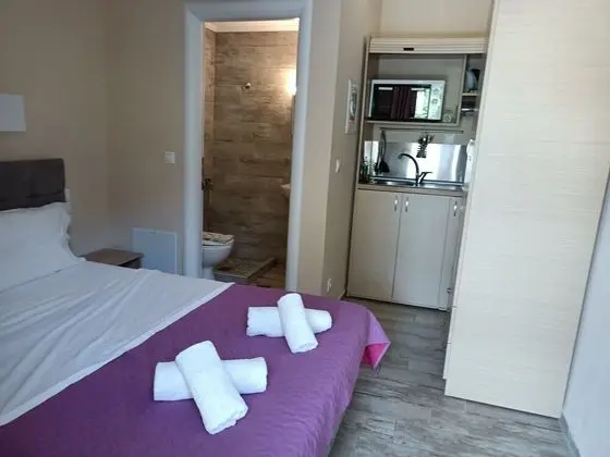Double Bed Budget Studio