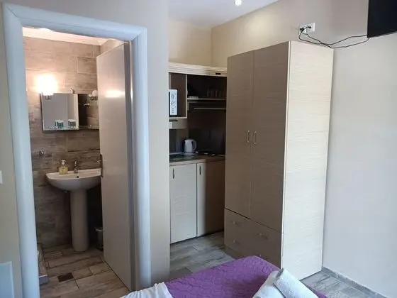 Double Bed Budget Studio