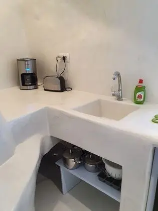 Nefeli Cave Apartment for 4