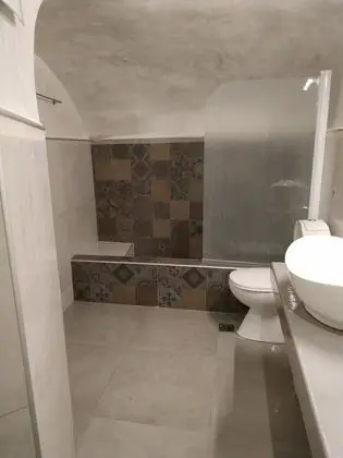 Nefeli Cave Apartment for 4