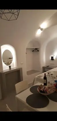 Nefeli Traditional Cave Studio