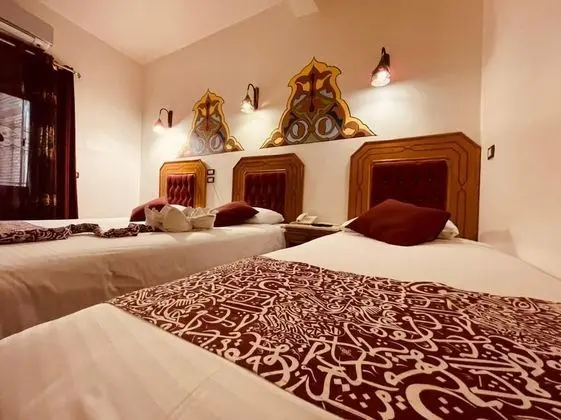 Traditional Üç Kişilik Oda