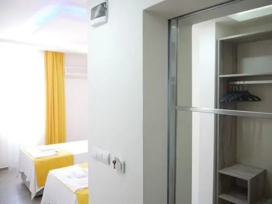 Standard İki Ayrı Yataklı Oda, Havuz Manzaralı
