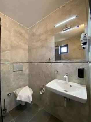 Standard İki Ayrı Yataklı Oda, Havuz Manzaralı
