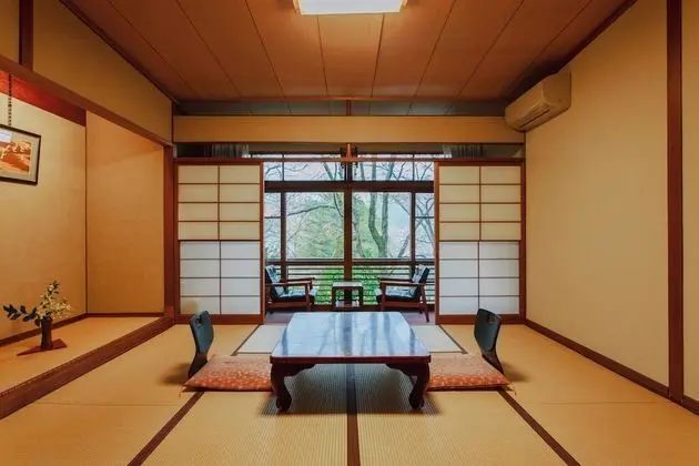 Traditional Oda, Sigara İçilmez (JPN-Style w/ Garden View, Shared Bath)