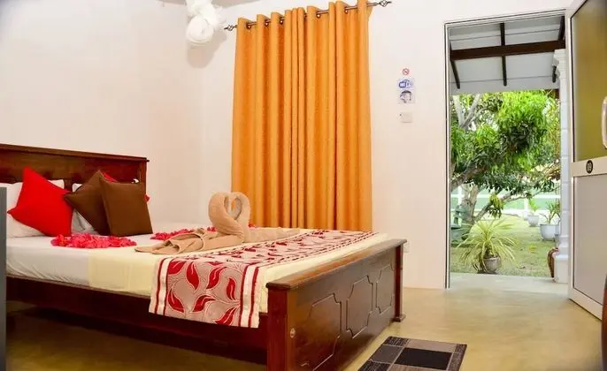 Deluxe Tek Büyük Yataklı Oda, 1 Çift Kişilik Yatak (with AC)