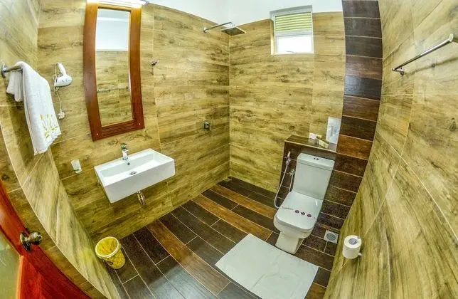 Deluxe Büyük Yataklı Tek Kişilik Oda, 1 En Büyük (King) Boy Yatak, Bahçe Manzaralı