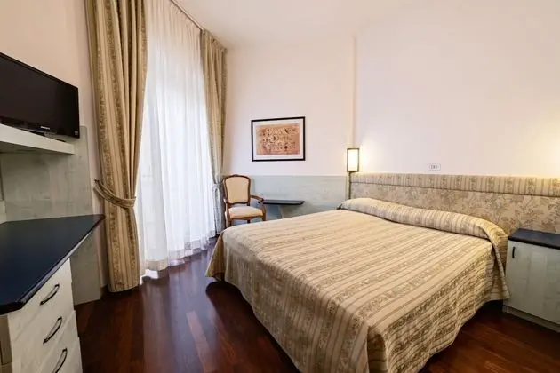 Economy Tek Büyük Yataklı Oda