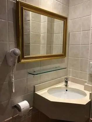 Tek Büyük veya İki Ayrı Yataklı Oda, Deniz Manzaralı