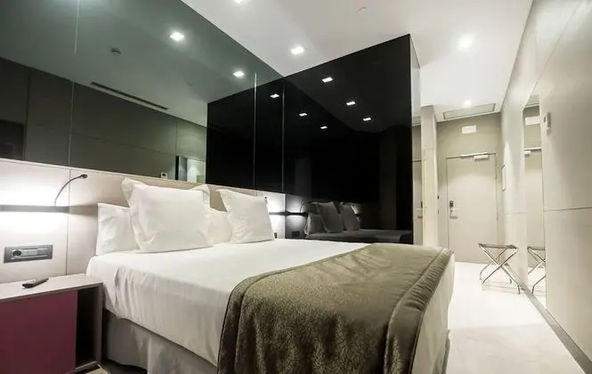 Standard Büyük Yataklı Tek Kişilik Oda